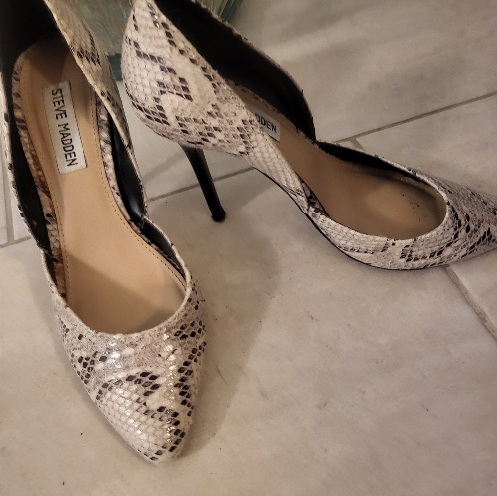 Heels - Picture 9 of 9
